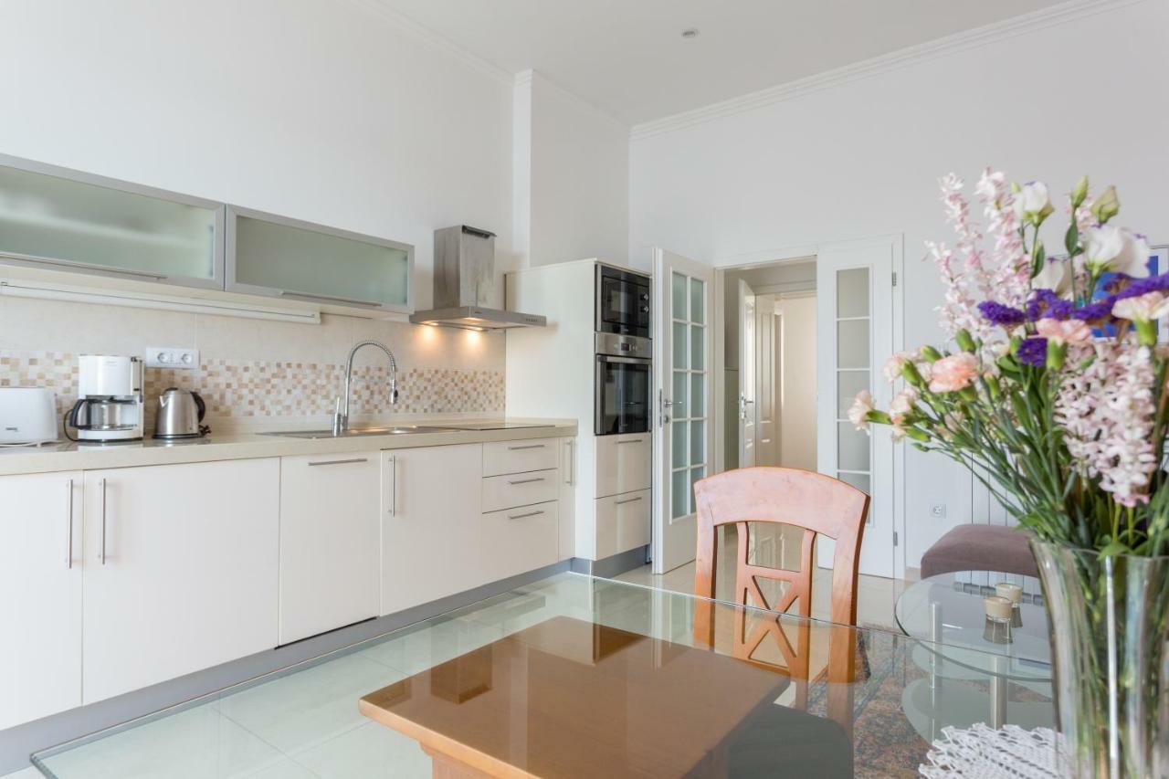 Apartments Villa Victoria Дубровник Екстериор снимка