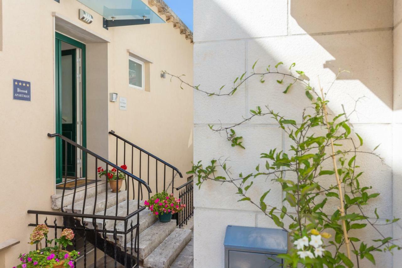 Apartments Villa Victoria Дубровник Екстериор снимка
