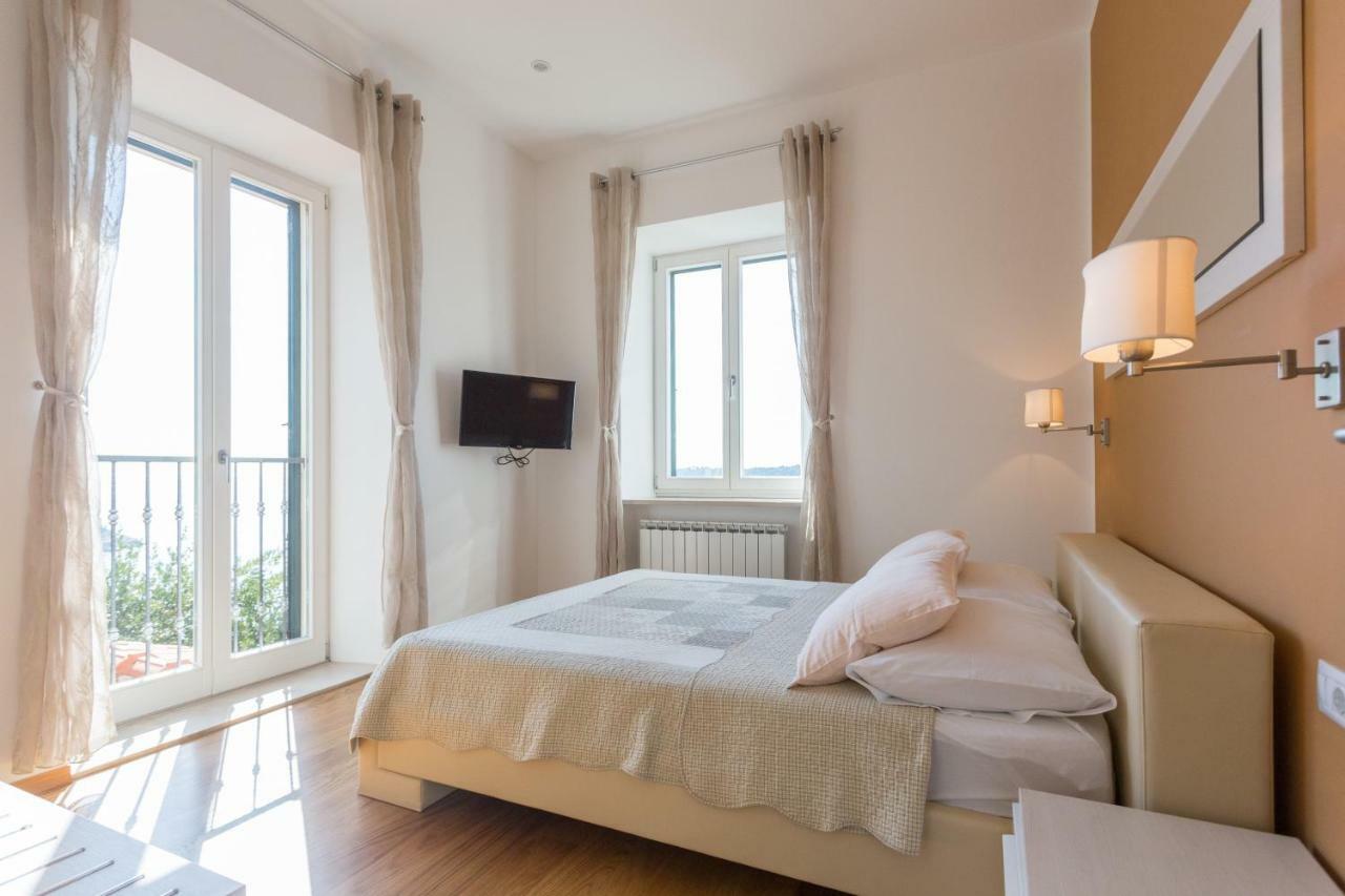 Apartments Villa Victoria Дубровник Екстериор снимка